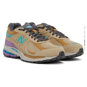 New Balance 2002R Sneakers